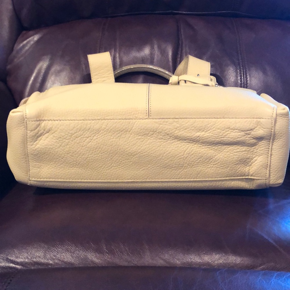 NWOT Samantha Thavasa New York leather handbag - Picture 5 of 8